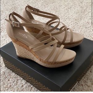 Charles David leawood nude wedge sandals